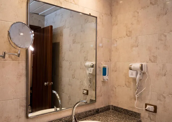 Dexon Roma 3*